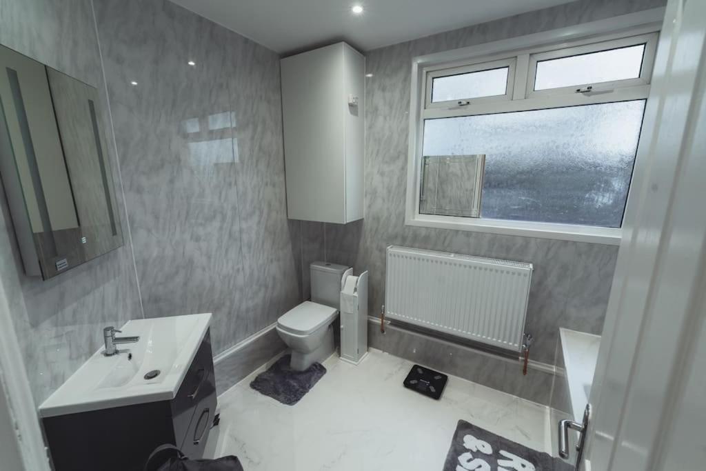 1 Bed - Wifi - Pet Friendly - Harrow Apartment Exterior photo